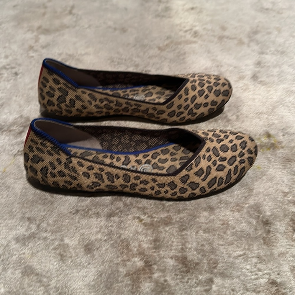 Leopard Rothy’s slip ons - Picture 2 of 3
